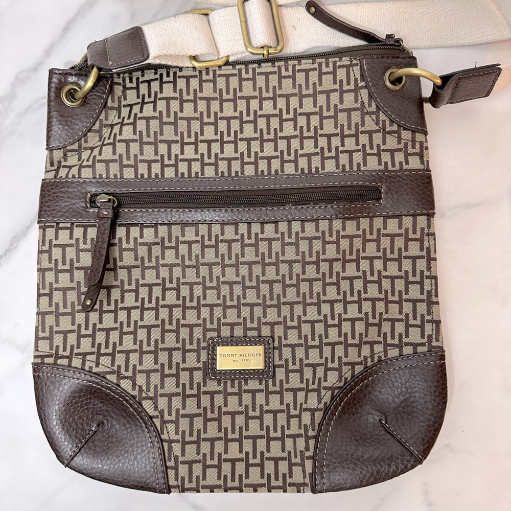 Tommy Hilfiger Women’s Brown Messenger Crossbody Bag